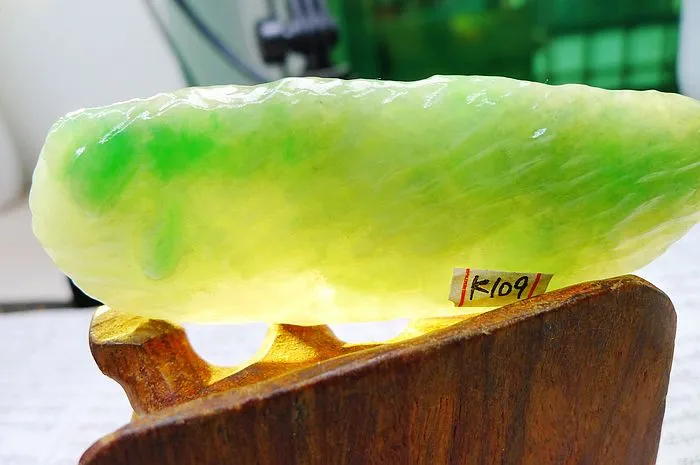 Natural Jade Rough Jadeite Raw (39g,8.2x3x0.56cm)