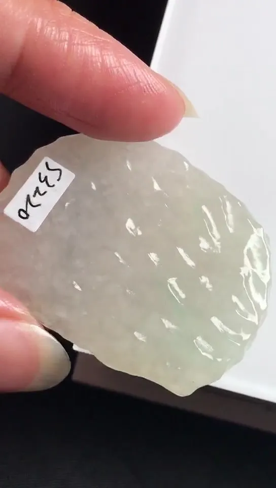 Natural Jade Rough Jadeite Raw (3.9x3.1x0.5cm)-S3220