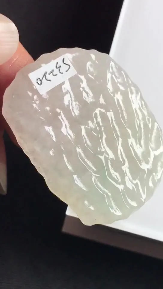 Natural Jade Rough Jadeite Raw (3.9x3.1x0.5cm)-S3220