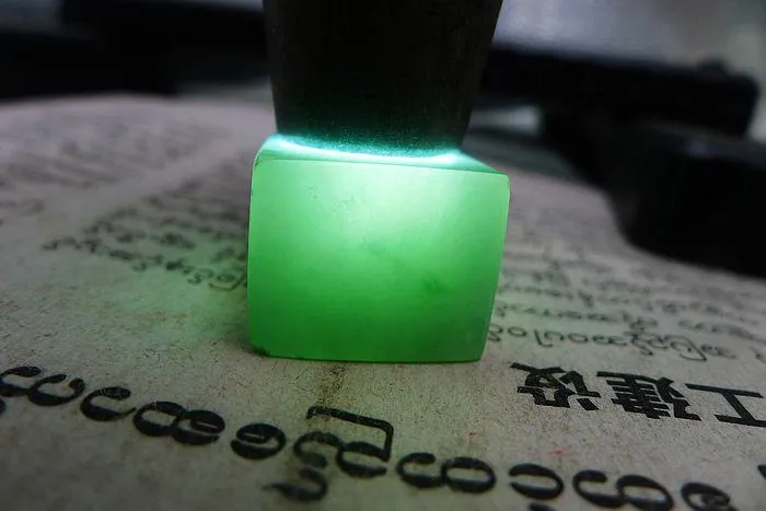 Natural Jade Rough Jadeite Raw (42g,5.4X1.85X1.35cm)