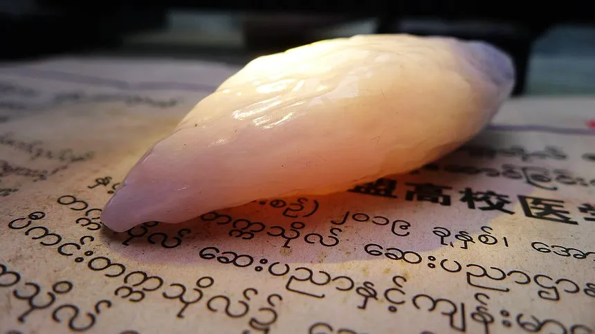 Natural Jade Rough Jadeite Raw (46g,6.8X2.8X1.8cm)