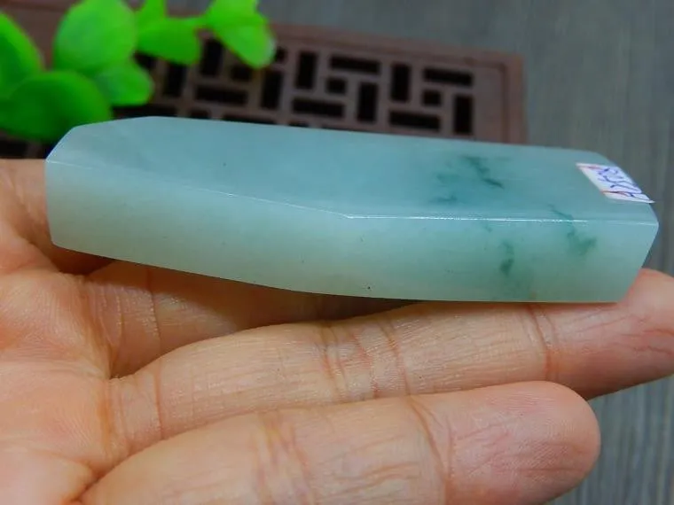 Natural Jade Rough Jadeite Raw (49g, 63X28X10mm)