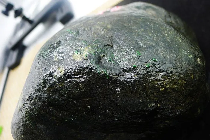 Natural Jade Rough Jadeite Raw (5.1kg,20X16X12cm)