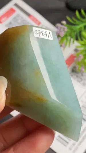 Natural Jade Rough Jadeite Raw (5.3X3.2X1.9cm)-V5360