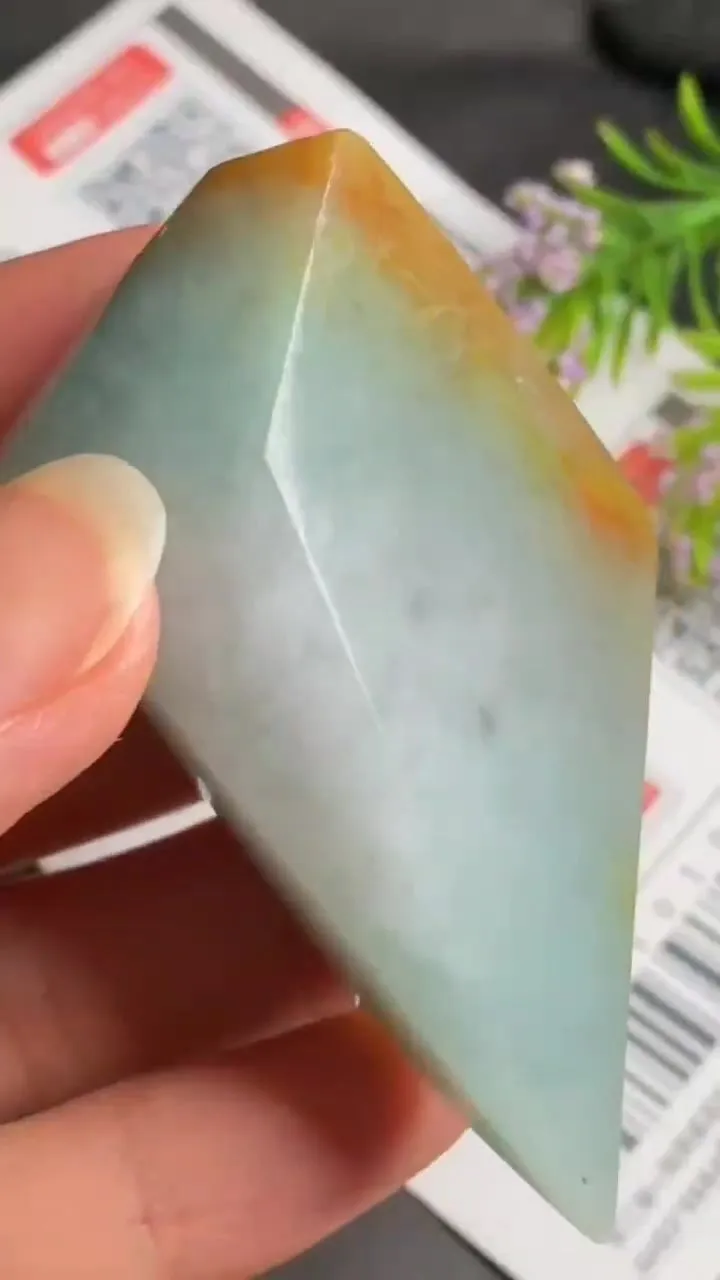 Natural Jade Rough Jadeite Raw (5.3X3.2X1.9cm)-V5360