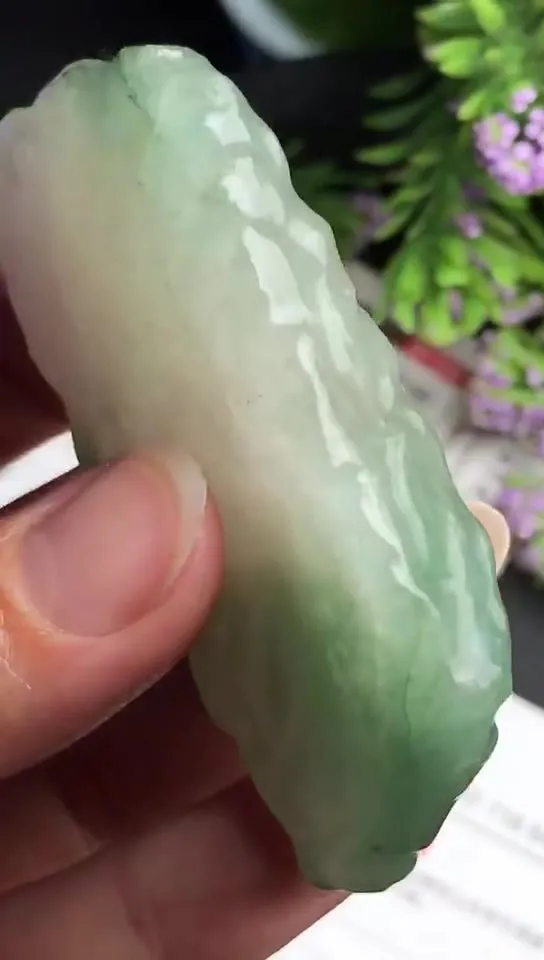 Natural Jade Rough Jadeite Raw (61g,6.4x3.1x1.6cm)-V2717