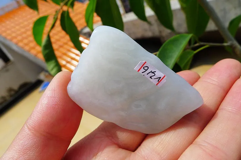 Natural Jade Rough Jadeite Raw (62g,4.9X3.3X2.2cm)