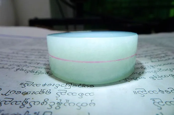 Natural Jade Rough Jadeite Raw (65g,4X1.6cm)