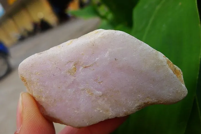 Natural Jade Rough Jadeite Raw (67g,5.9X3.3X1.6cm)