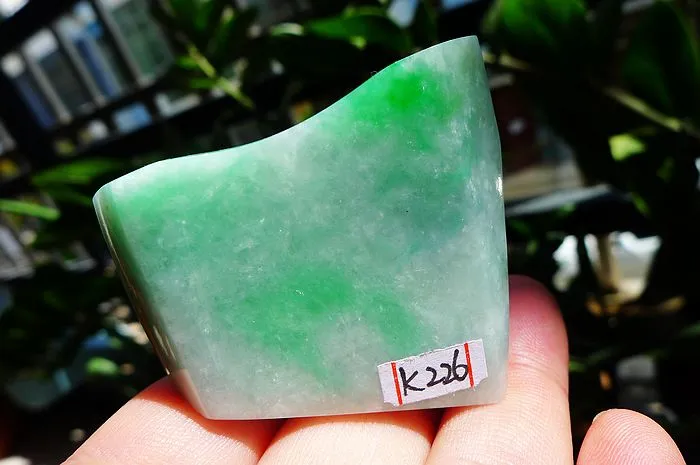 Natural Jade Rough Jadeite Raw (69g,4.9x4.1x1.6cm)