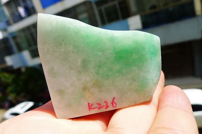 Natural Jade Rough Jadeite Raw (69g,4.9x4.1x1.6cm)