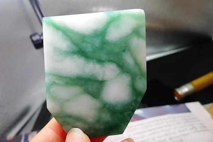 Natural Jade Rough Jadeite Raw (73g,6.9X5.3X0.6cm)