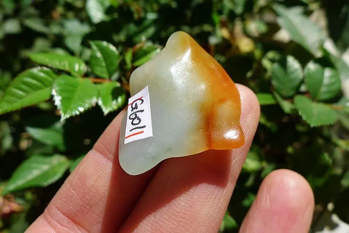 Natural Jade Rough Jadeite Raw (7.4g,3.3X2.4X0.8cm)