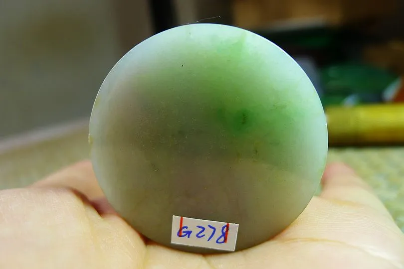 Natural Jade Rough Jadeite Raw (74g,4.1X4.1X1.6cm)