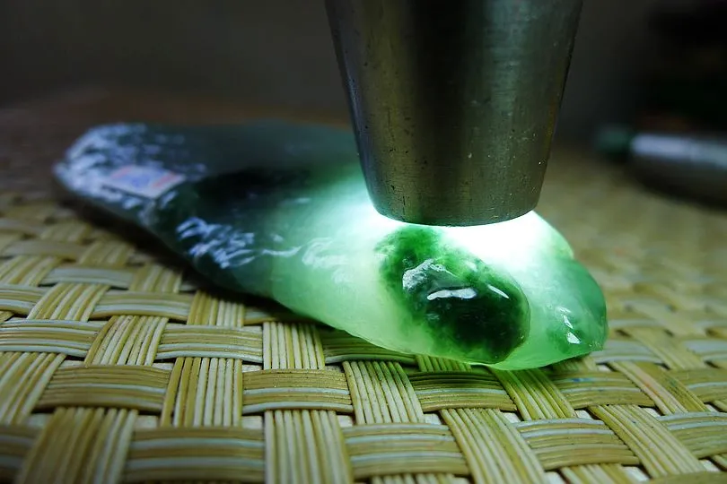 Natural Jade Rough Jadeite Raw (88g,8X4.8X1.5cm)