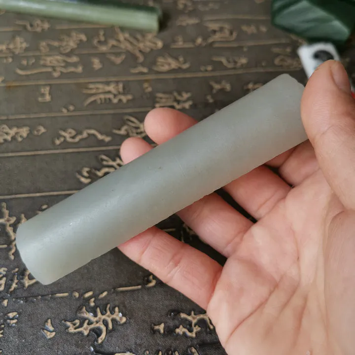 Natural Kunlun Jade Rough Nephrite Raw (101g, 11X2.7X1.2cm)