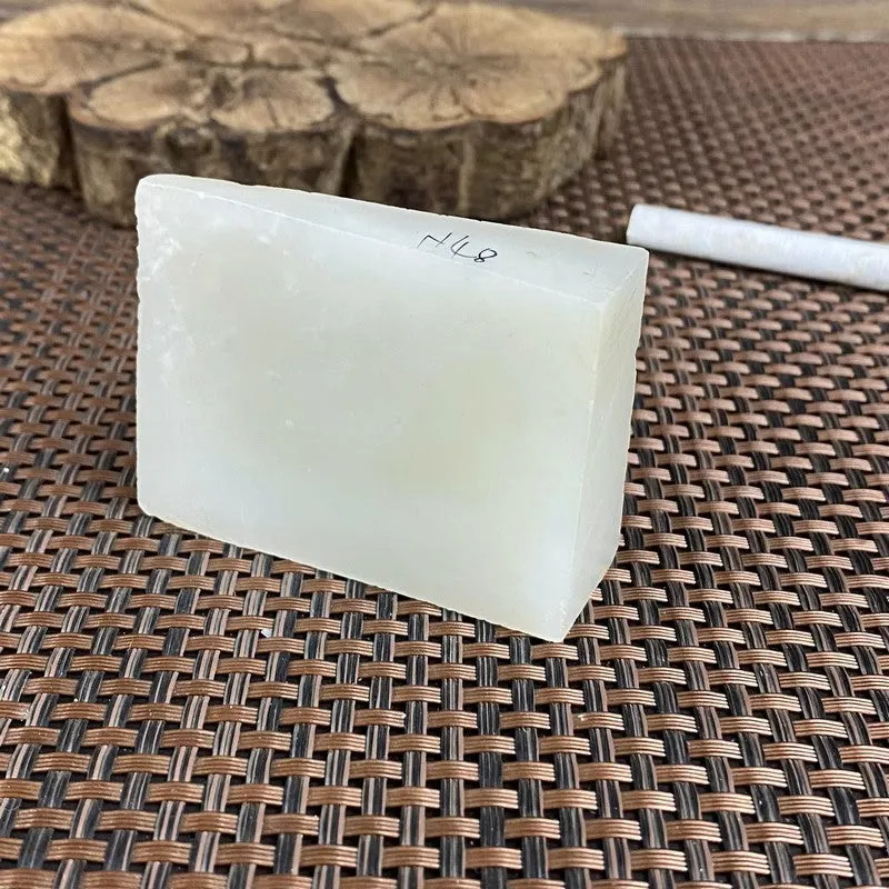 Natural Kunlun Jade Rough Nephrite Raw (107g,6.0X4.4X2.5cm)