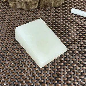 Natural Kunlun Jade Rough Nephrite Raw (107g,6.0X4.4X2.5cm)