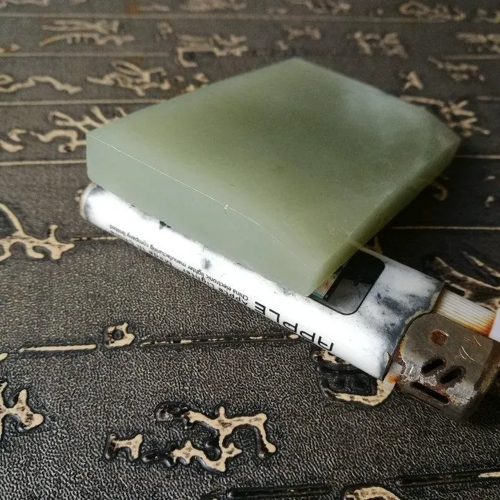 Natural Kunlun Jade Rough Nephrite Raw (111g, 7.4X5X1cm)