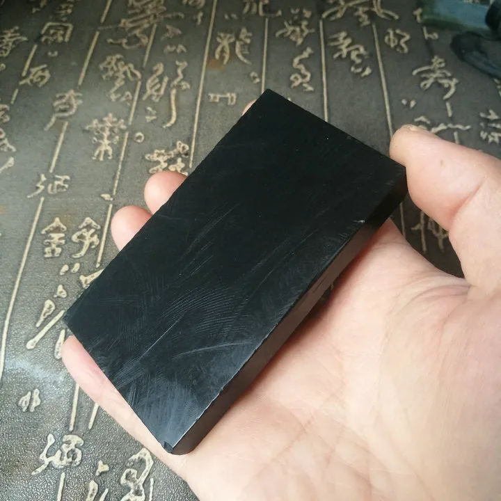 Natural Kunlun Jade Rough Nephrite Raw (111g, 8.5X5.2X0.8cm)