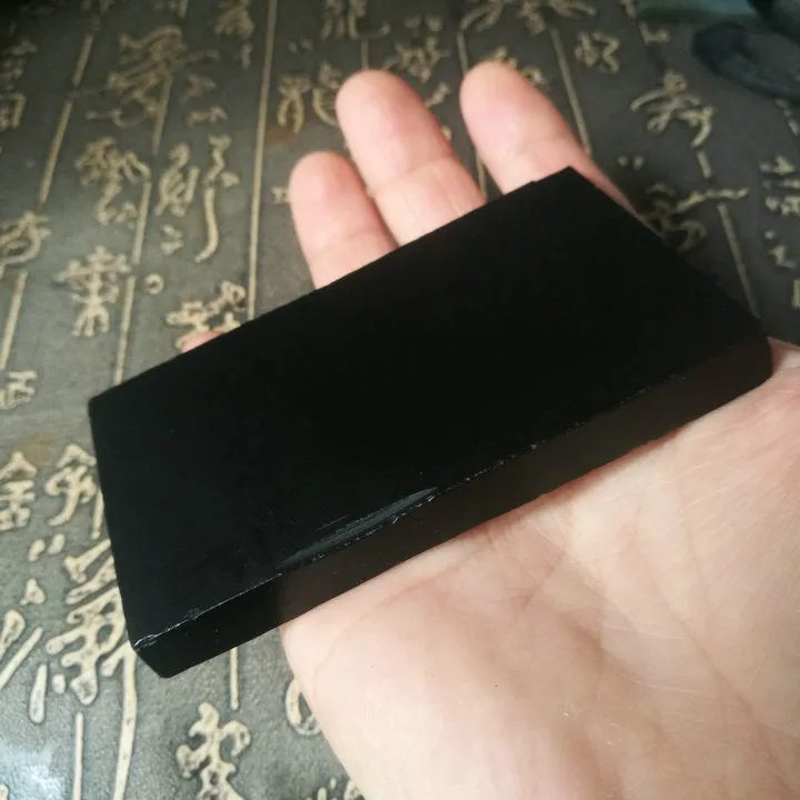 Natural Kunlun Jade Rough Nephrite Raw (111g, 8.5X5.2X0.8cm)