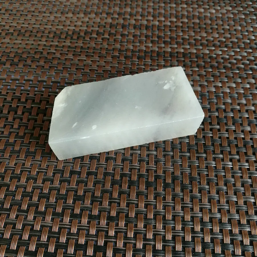 Natural Kunlun Jade Rough Nephrite Raw (116g,6.7X3.2X1.8cm)