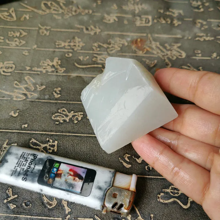 Natural Kunlun Jade Rough Nephrite Raw (124g, 4.6X3.7X2.6cm)