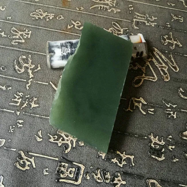 Natural Kunlun Jade Rough Nephrite Raw (132g, 8X4X1.3cm)