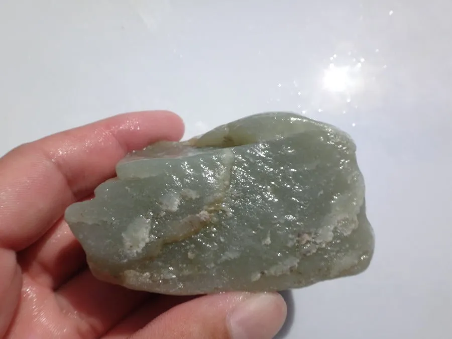 Natural Kunlun Jade Rough Nephrite Raw (135g, 6X3.5X2cm)