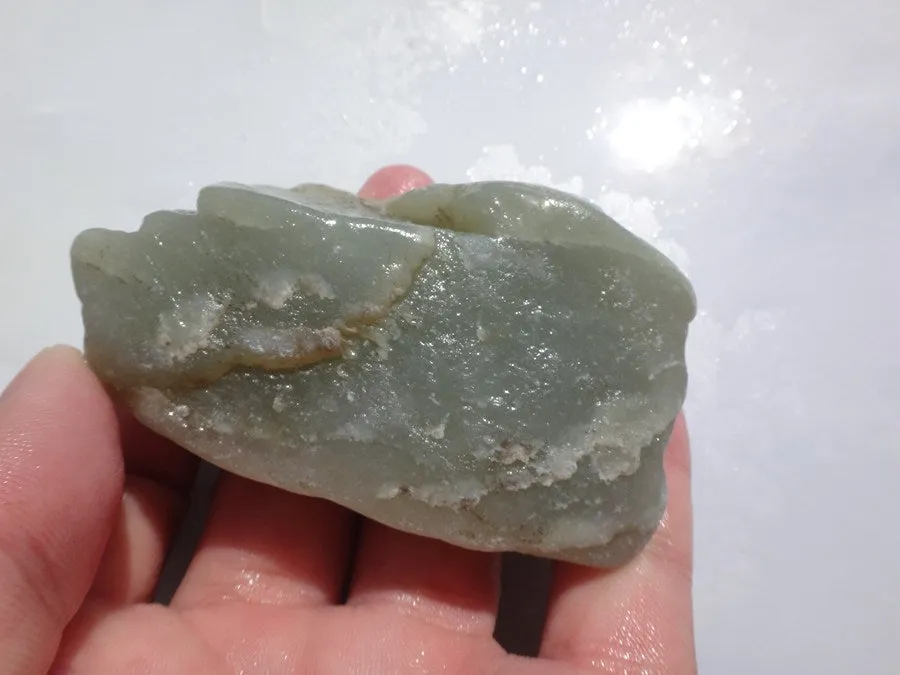 Natural Kunlun Jade Rough Nephrite Raw (135g, 6X3.5X2cm)