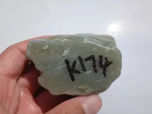 Natural Kunlun Jade Rough Nephrite Raw (135g, 6X3.5X2cm)