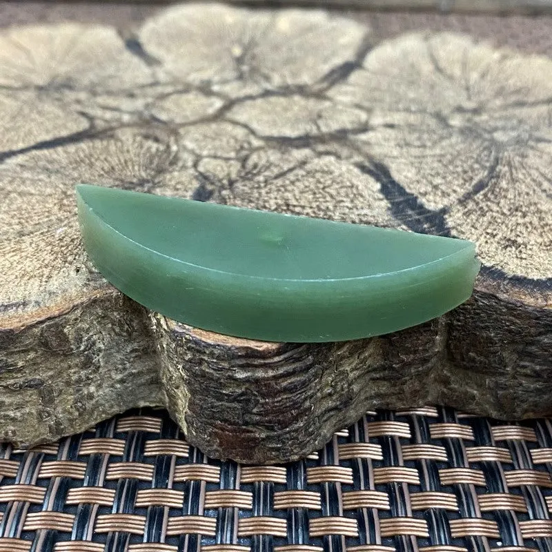 Natural Kunlun Jade Rough Nephrite Raw (13g,5.0X1.3X0.9cm)