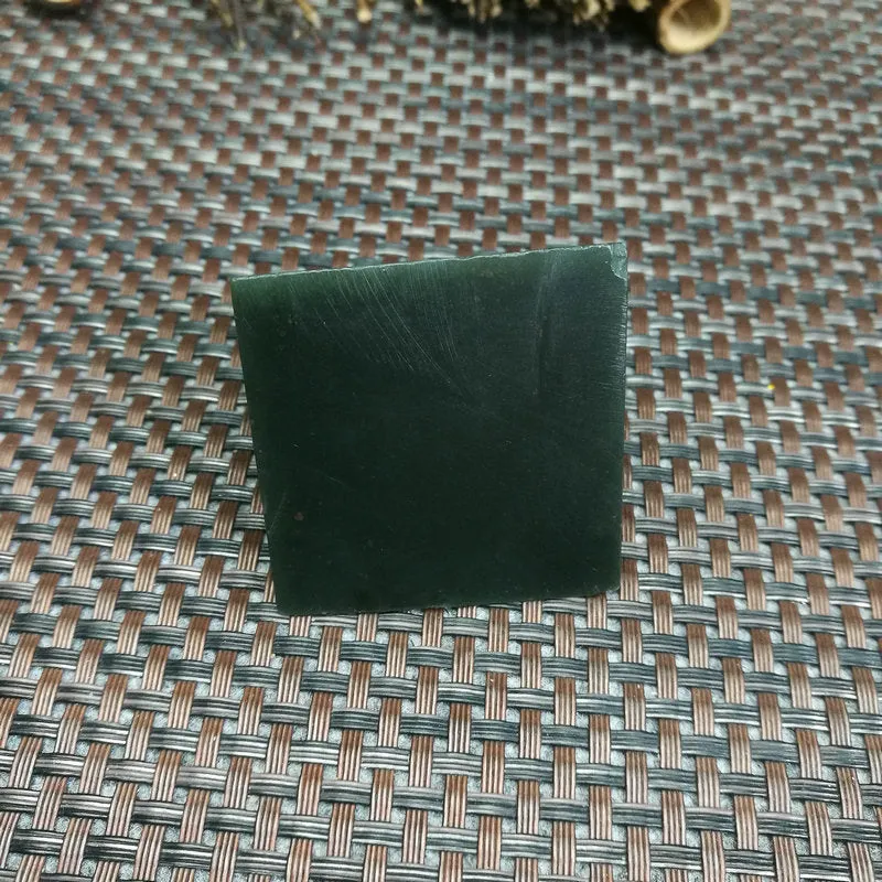 Natural Kunlun Jade Rough Nephrite Raw (141g,4.3X4.2x4cm)