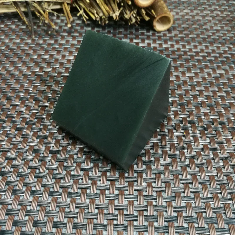 Natural Kunlun Jade Rough Nephrite Raw (141g,4.3X4.2x4cm)