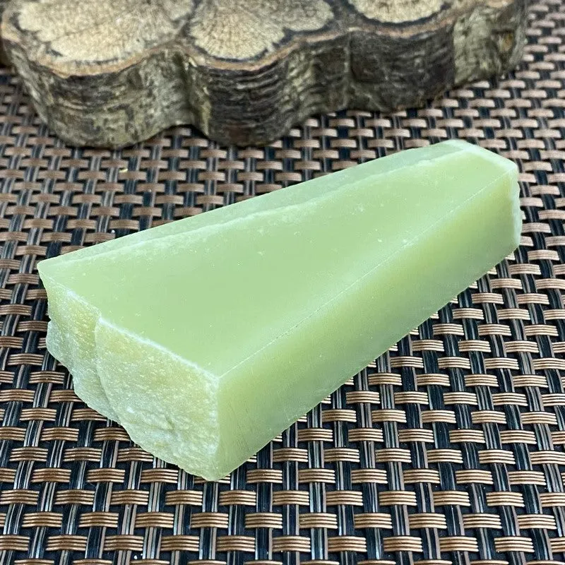 Natural Kunlun Jade Rough Nephrite Raw (142g,7.5X4.0X2.0cm)