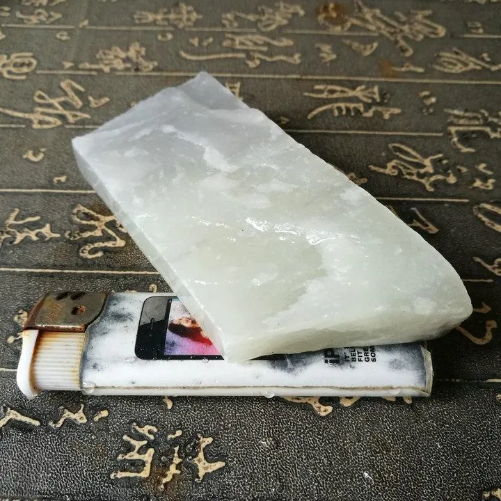 Natural Kunlun Jade Rough Nephrite Raw (143g, 9.5X4.2X1.8cm)
