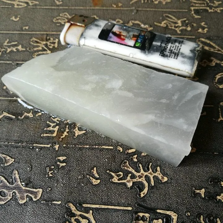 Natural Kunlun Jade Rough Nephrite Raw (143g, 9.5X4.2X1.8cm)