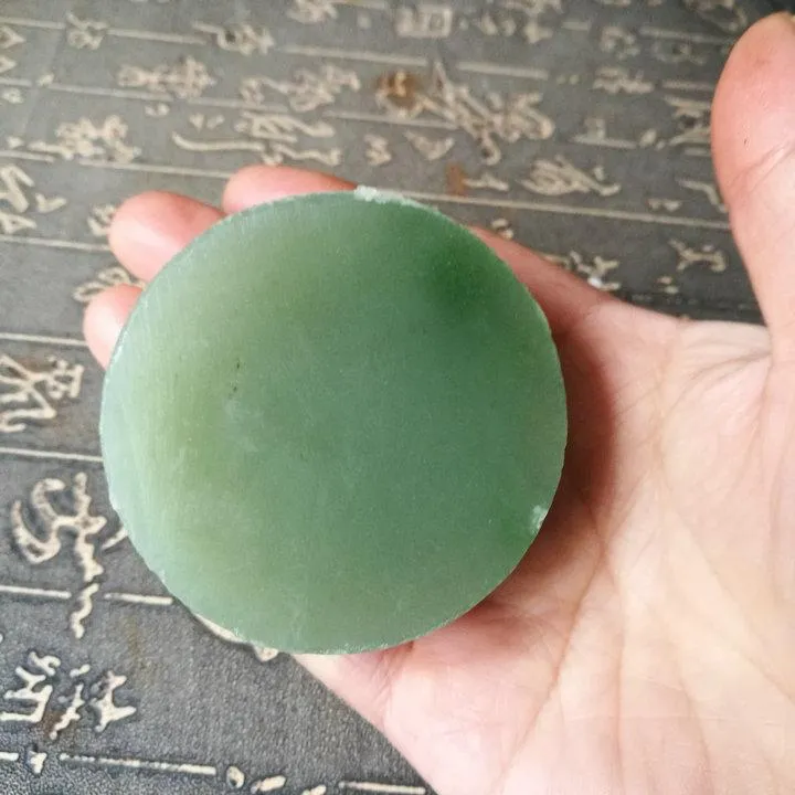 Natural Kunlun Jade Rough Nephrite Raw (151g, 5.8X1.99cm)