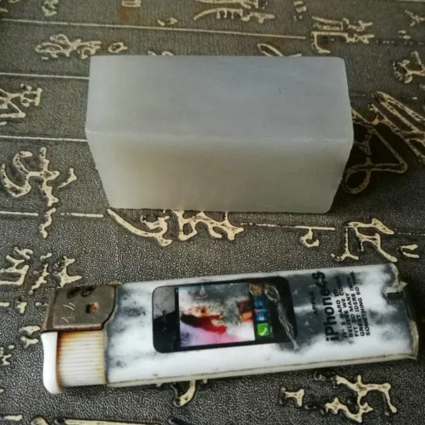 Natural Kunlun Jade Rough Nephrite Raw (180g, 6X3.3X3cm)