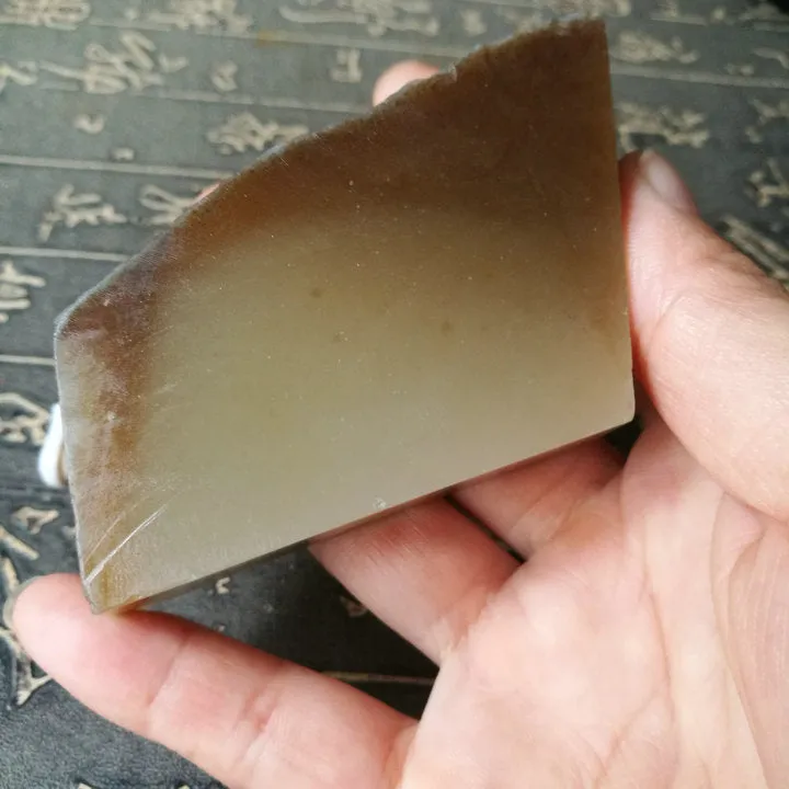 Natural Kunlun Jade Rough Nephrite Raw (181g, 6X3X2cm)
