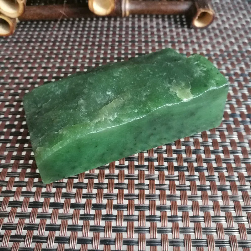 Natural Kunlun Jade Rough Nephrite Raw (187g,8.3X4.7X2.3cm)