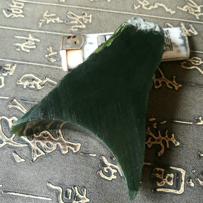Natural Kunlun Jade Rough Nephrite Raw (192g, 8X5.5X2.2cm)