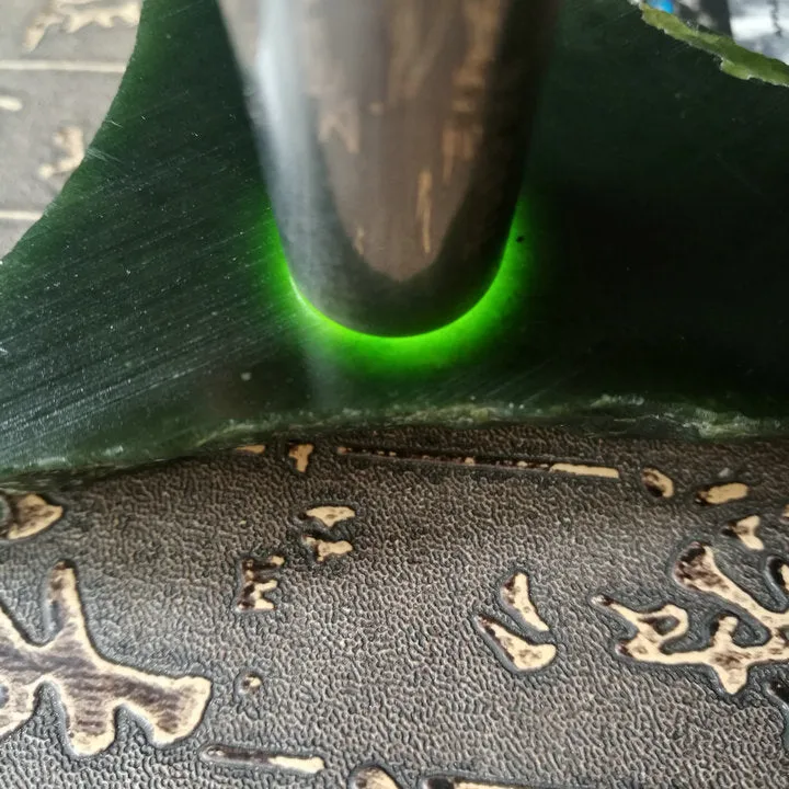 Natural Kunlun Jade Rough Nephrite Raw (192g, 8X5.5X2.2cm)