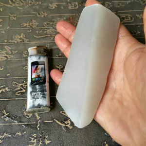 Natural Kunlun Jade Rough Nephrite Raw (202g, 10X4X2.5cm)
