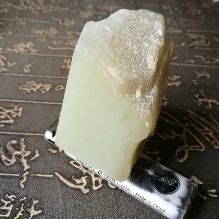 Natural Kunlun Jade Rough Nephrite Raw (264g, 6X6X4cm)