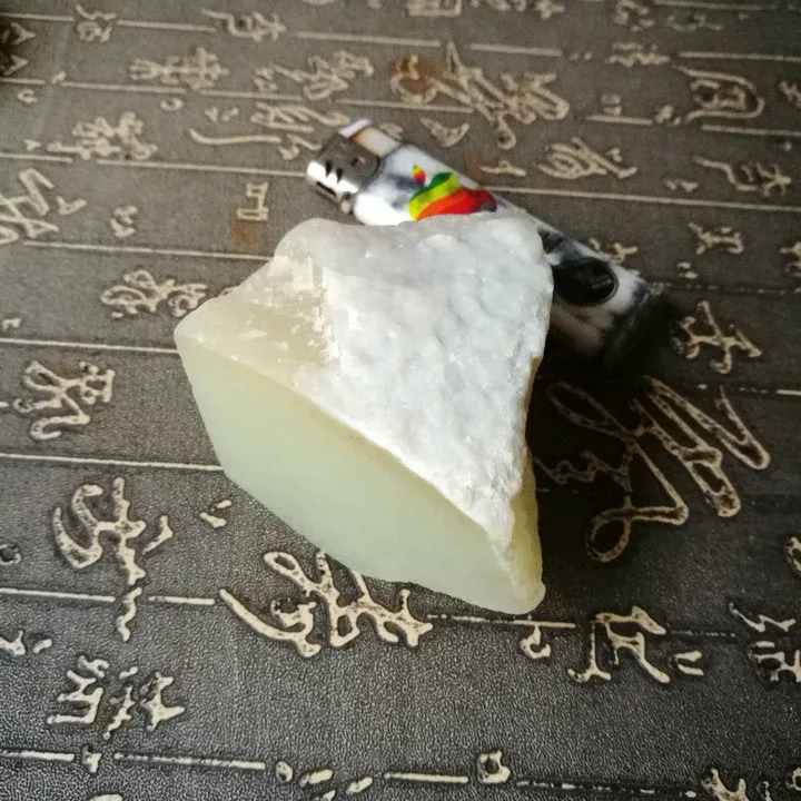 Natural Kunlun Jade Rough Nephrite Raw (264g, 6X6X4cm)