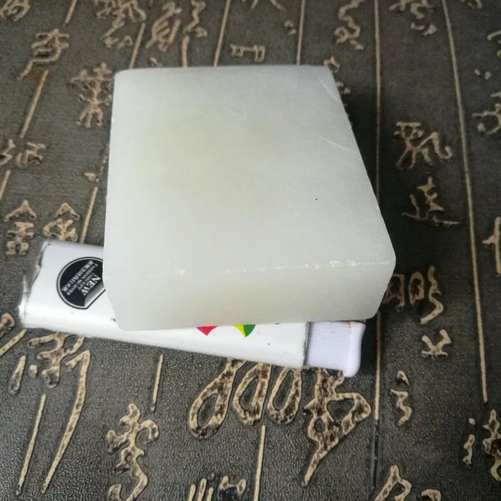 Natural Kunlun Jade Rough Nephrite Raw (265g, 7X6X2.1cm)