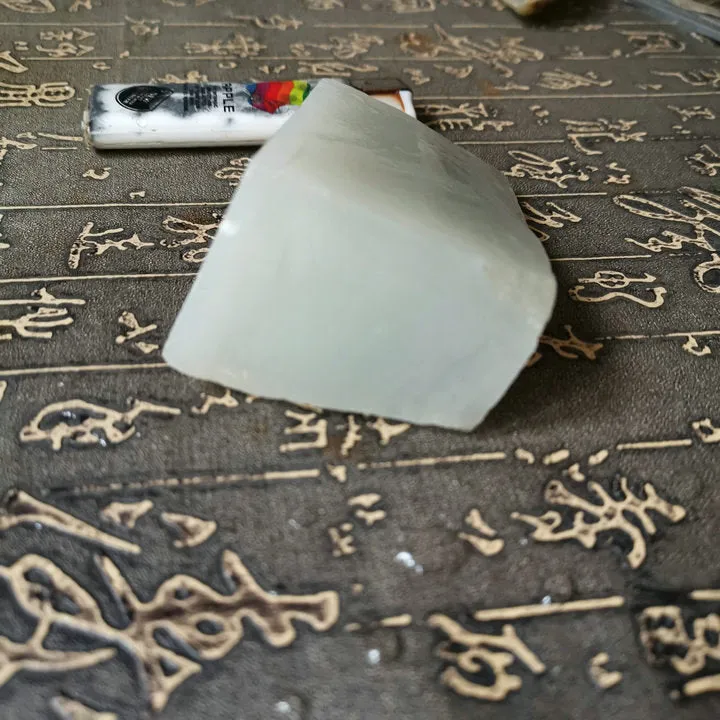 Natural Kunlun Jade Rough Nephrite Raw (280g, 7.3X5X4cm)