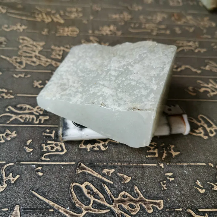 Natural Kunlun Jade Rough Nephrite Raw (280g, 7.3X5X4cm)