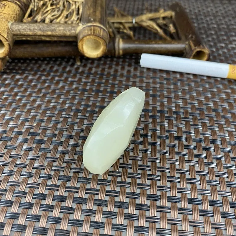 Natural Kunlun Jade Rough Nephrite Raw (32g,4.1X3.0X1.5cm)